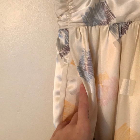 CLOSET CLEAROUT - Vintage Silky & Flowy Pants - Picture 5 of 6